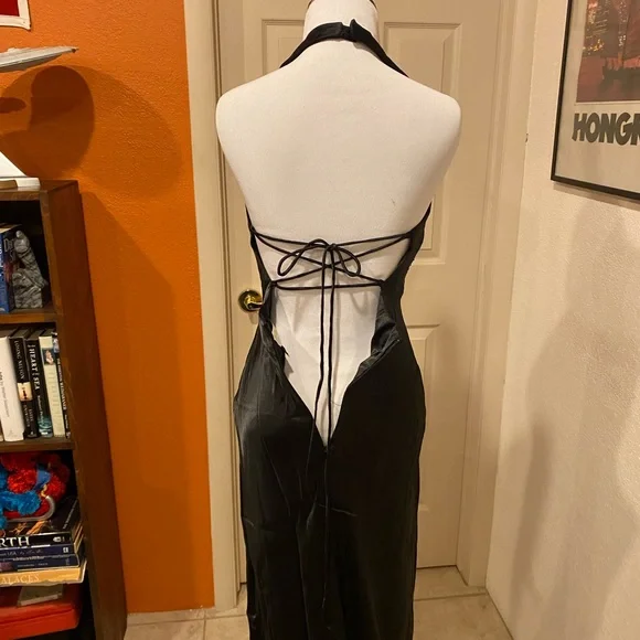 Old time feather trimmed long dress gown - Picture 5 of 8